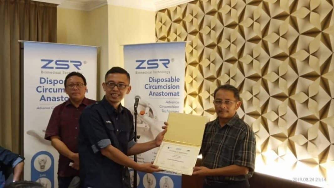 Acara Berkhatan ZSR Dr Darsono dari Rumah Sunat Arrahman, Indonesia